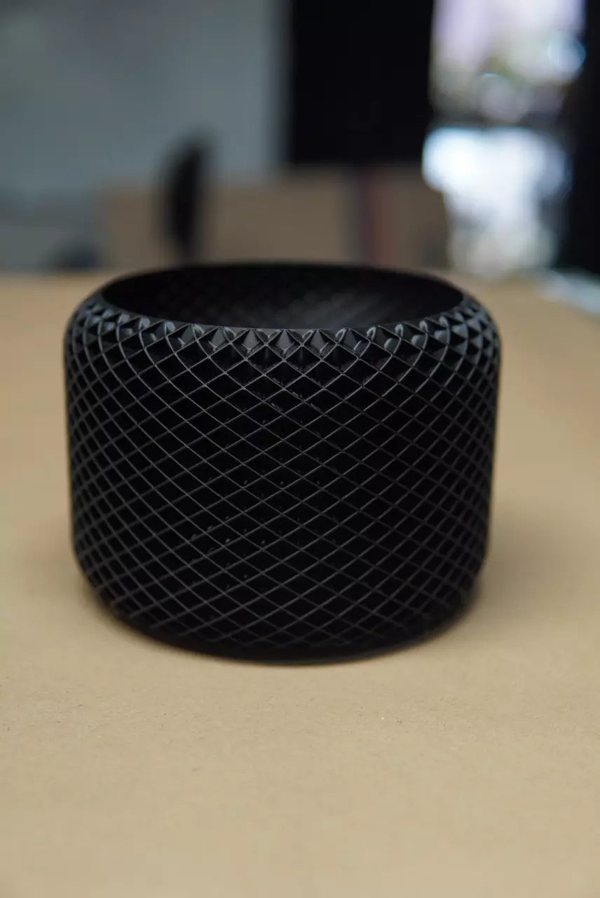 3D Printed Cover Pot 6” Black thumbnail