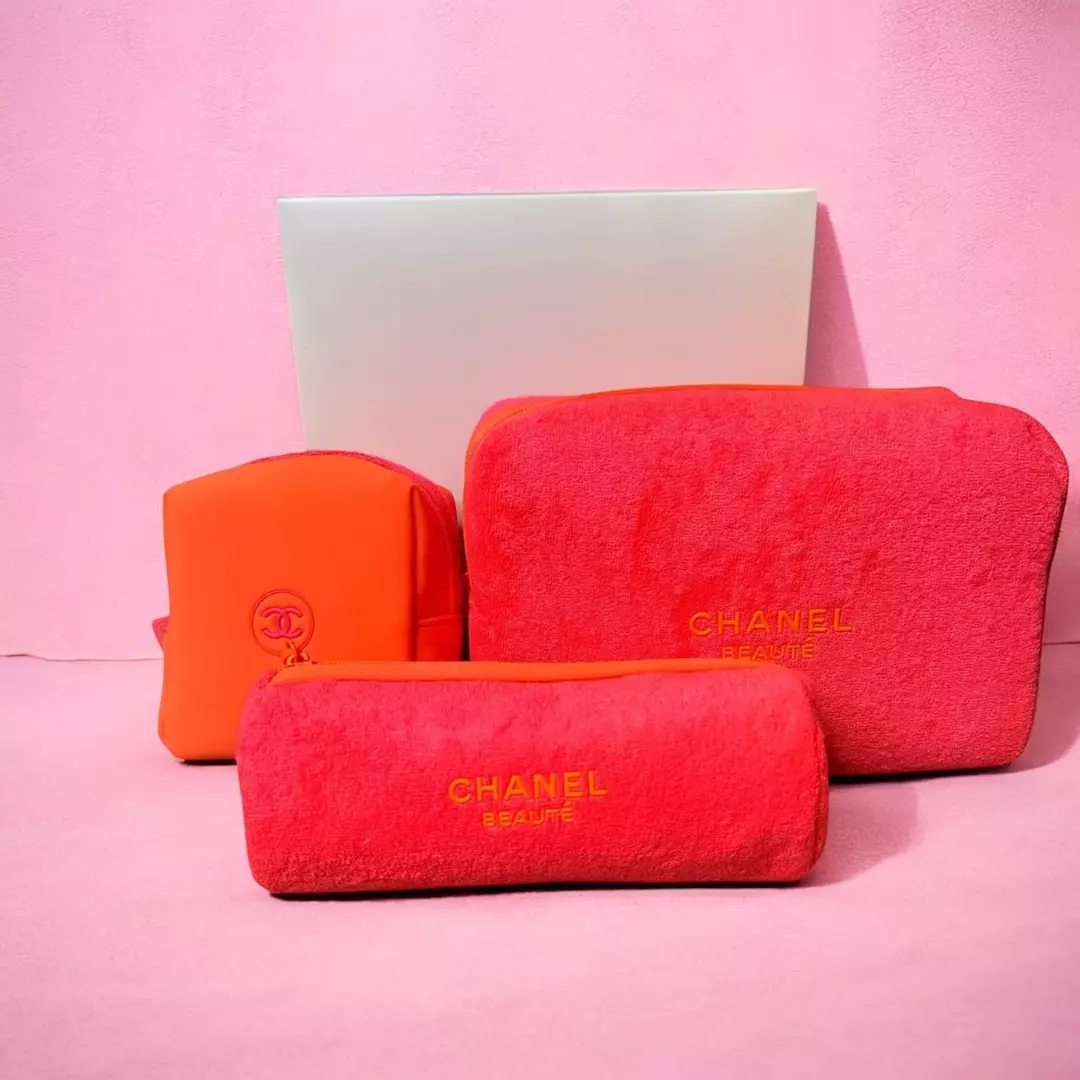 Chanel Beaute 3 piece cosmetic set thumbnail