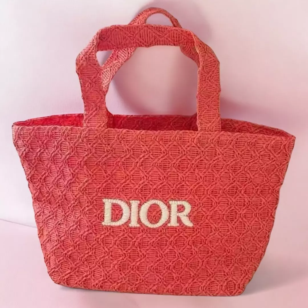 Dior Beauty raffia tote bag in red thumbnail