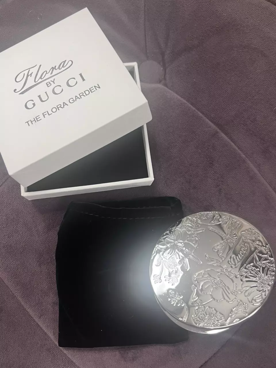 Flora by Gucci mirror thumbnail
