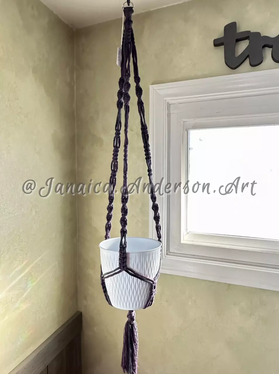 4032 Macramé Plant Hanger LONG-Small.69 thumbnail