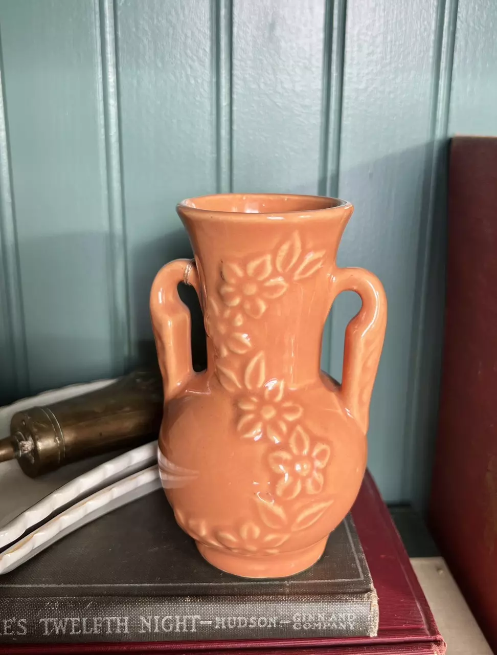 Shawnee Pottery Small Floral Vase thumbnail