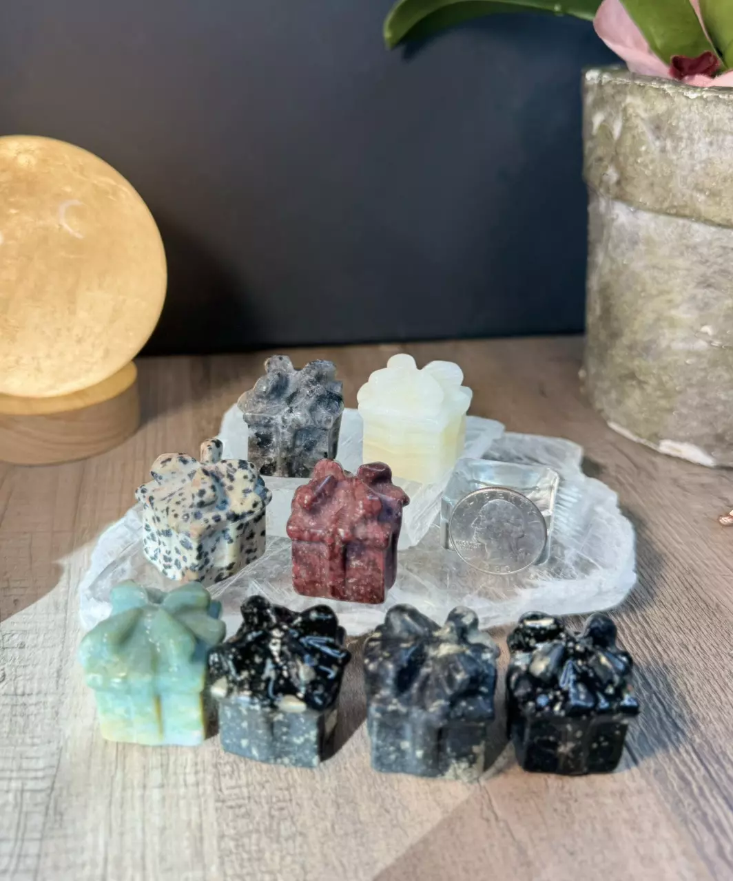 Random pick Present thumbnail