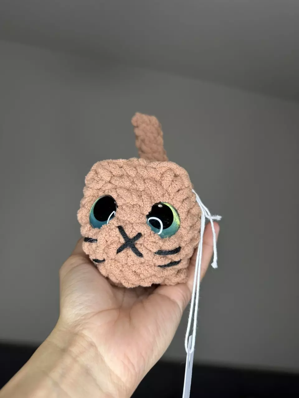 Mini Loaf Cat thumbnail