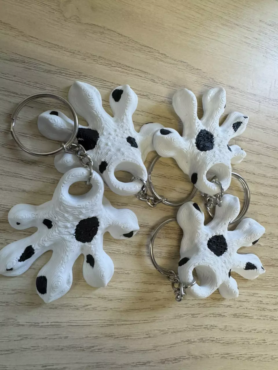 Dalmatian Gecko Foot Keychain (4pck) thumbnail