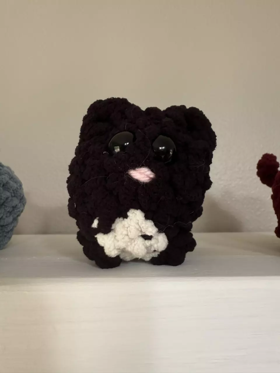 Mini tuxedo cat thumbnail