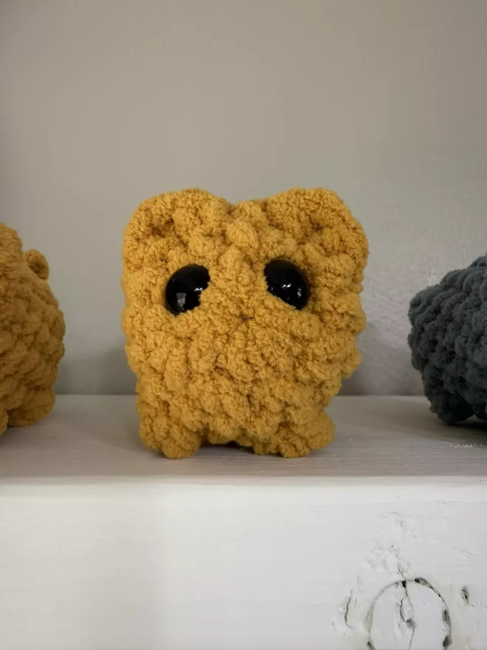 Mini yellow cat thumbnail