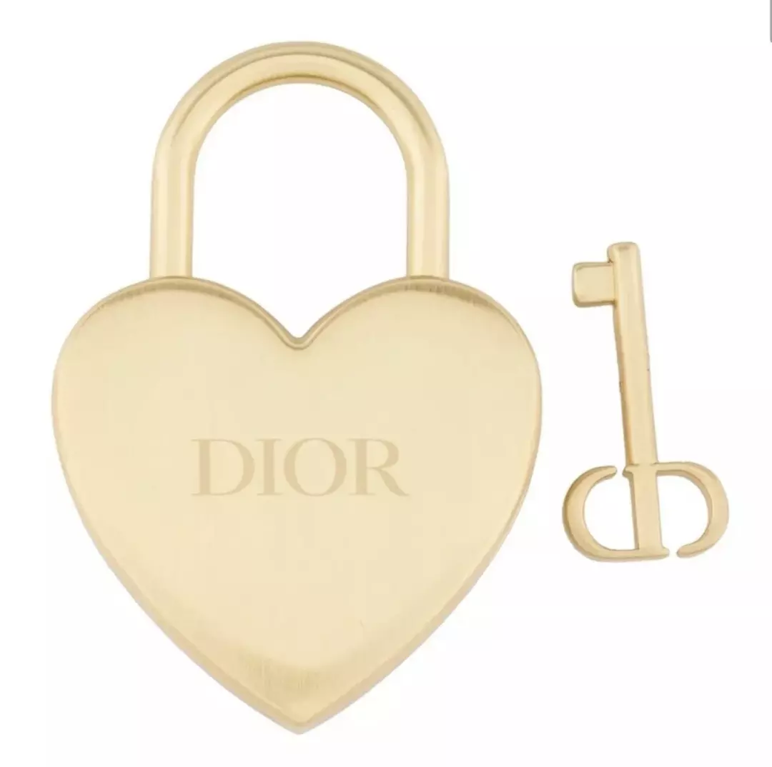 NEW DIOR LOCK & KEY thumbnail