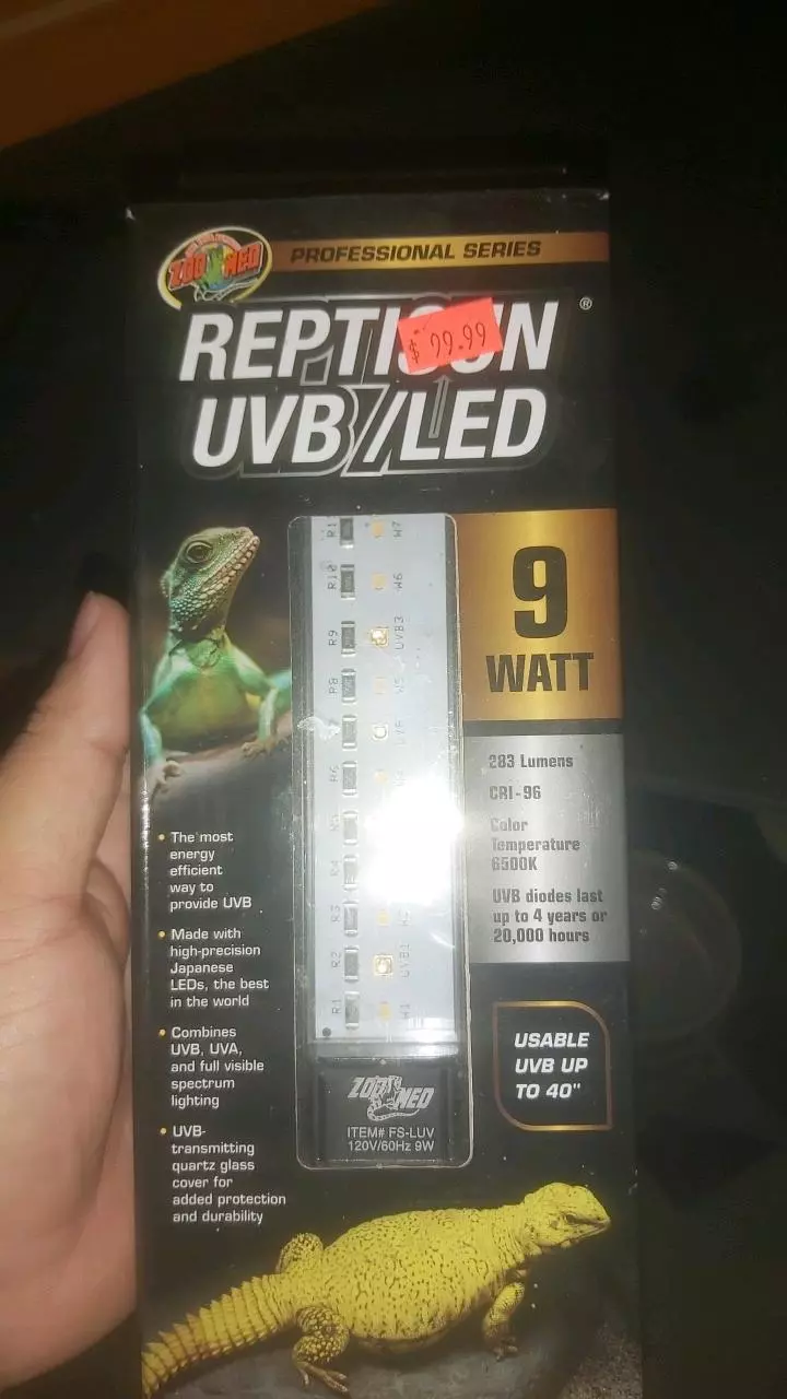 REPTISUN UVB/LED 9watt light bulb thumbnail