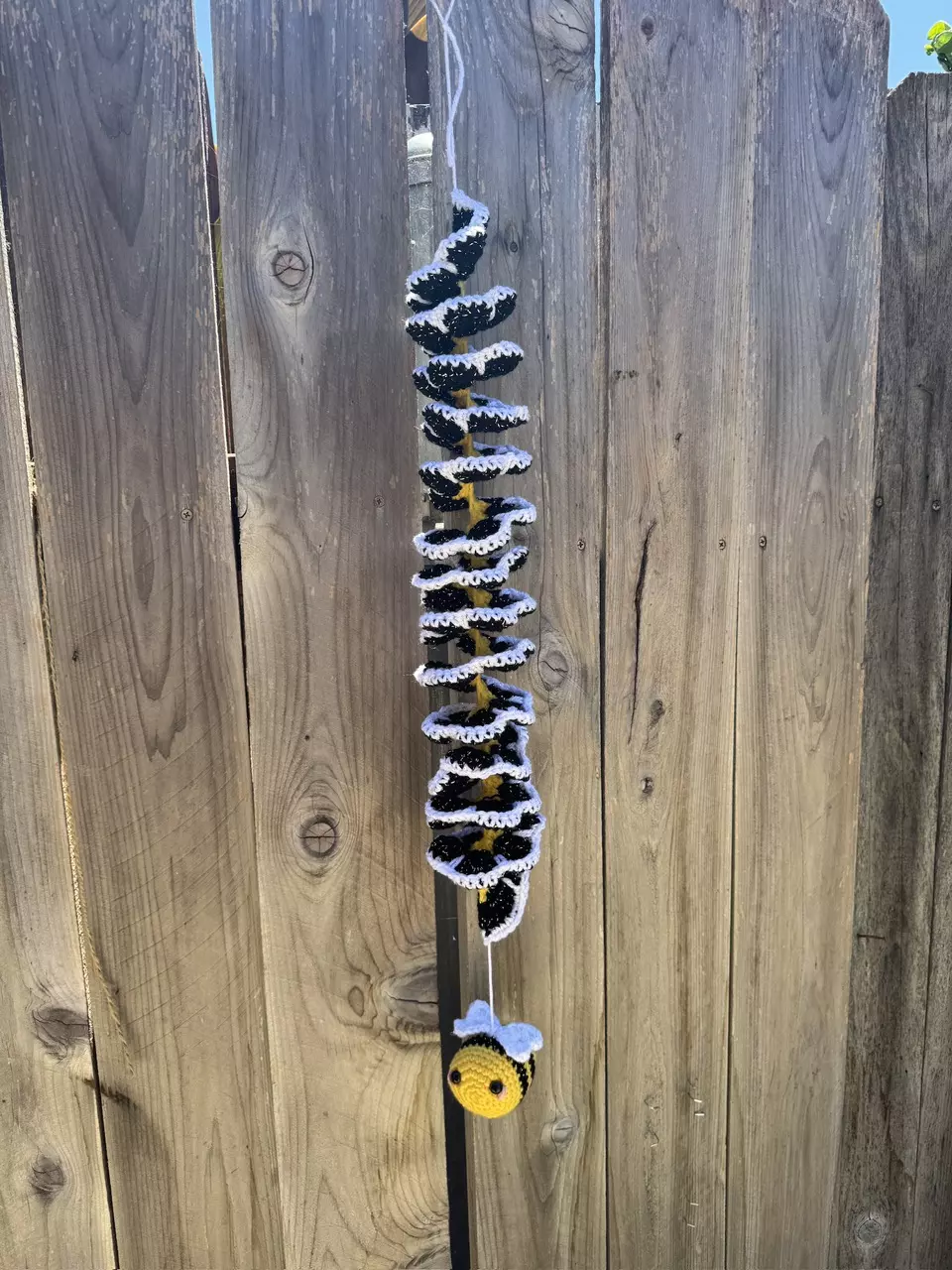 Bumble bee flower wind spinner thumbnail