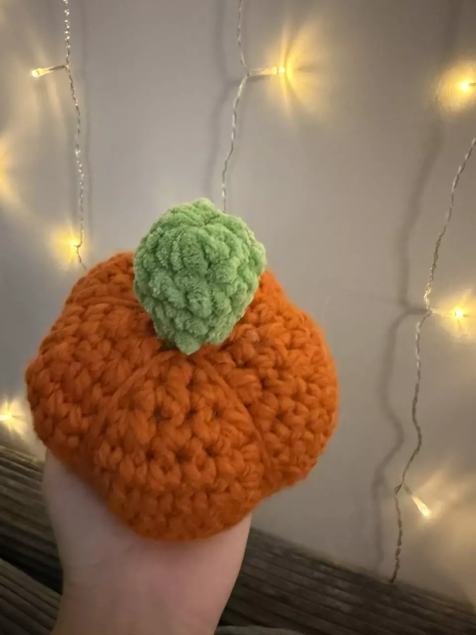 Crochet medium pumpkin thumbnail
