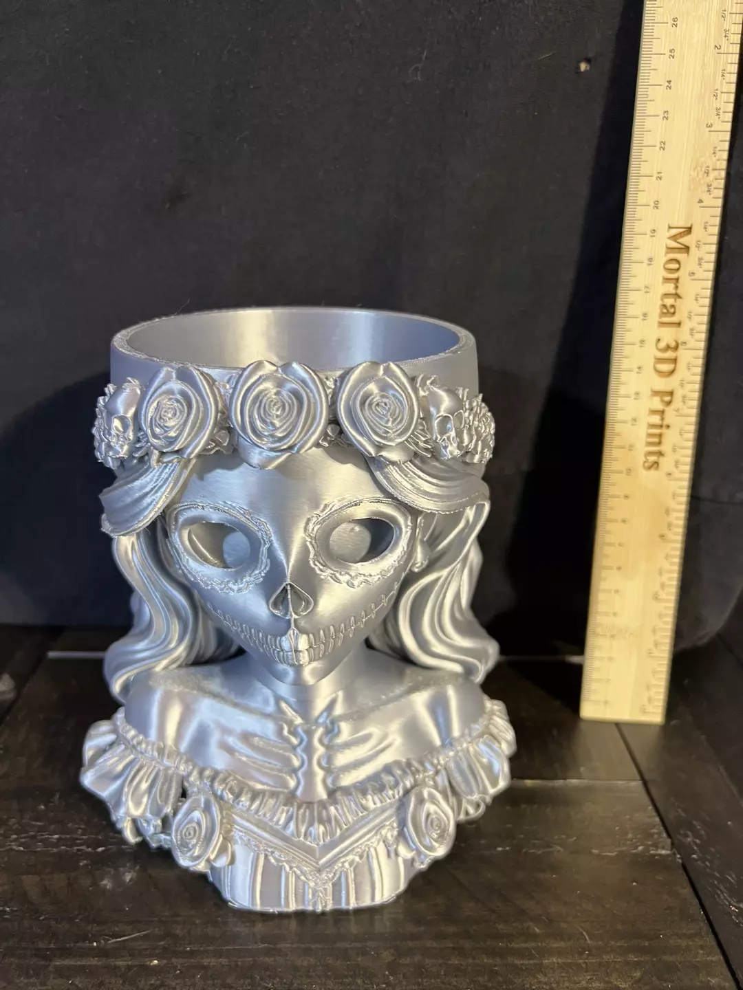 3D-Printed Decorative Skull Pot with Roses thumbnail