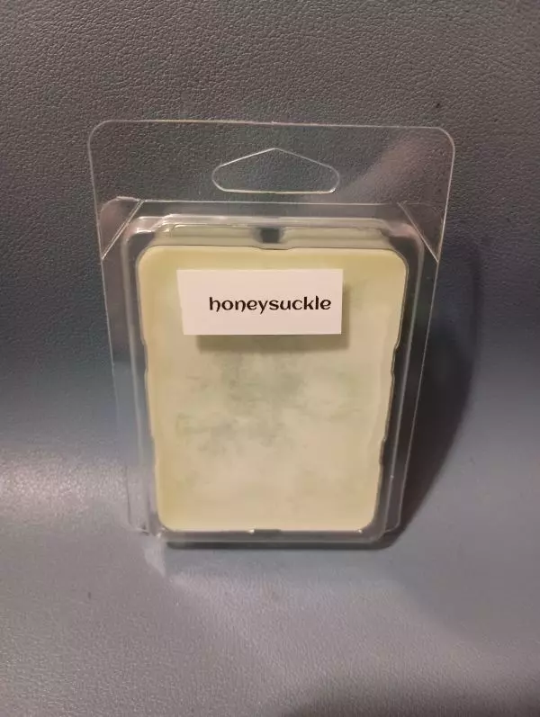 "Honeysuckle" Scented Wax Melts Breakaway Tarts- Fragrance Wax Product thumbnail