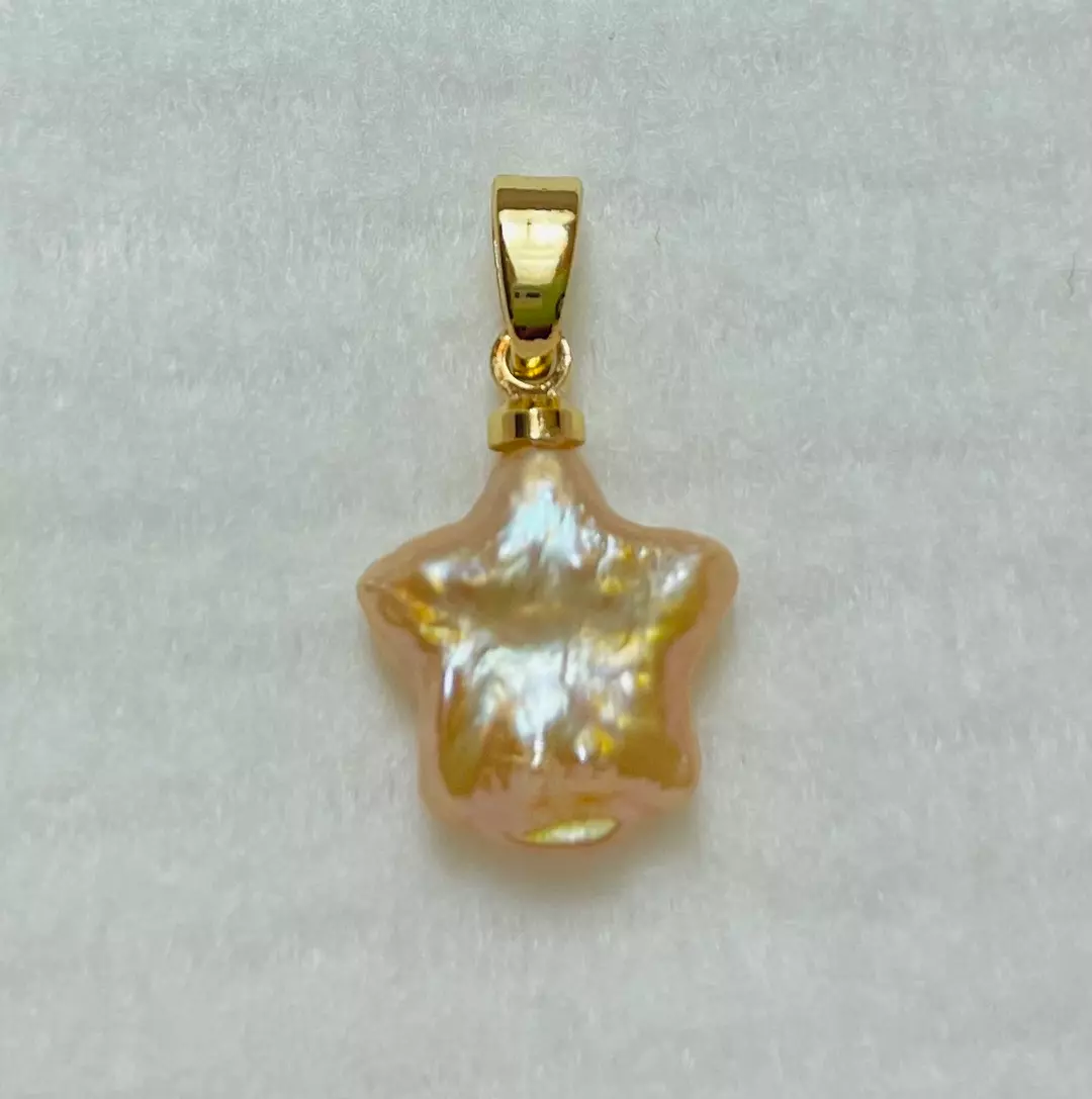 Cultured Natural Pearl Pendant with 18K Gold Plated Bail / 64  thumbnail