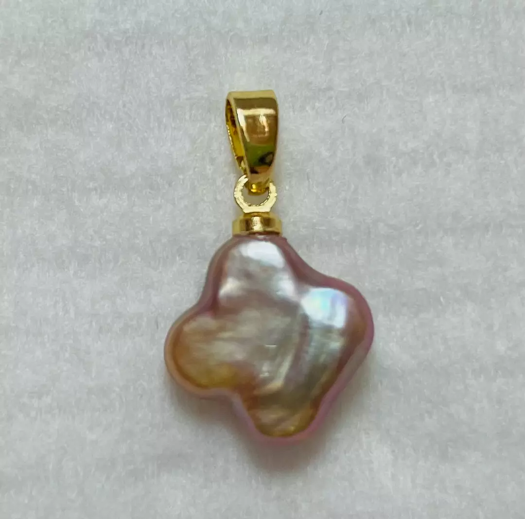 Cultured Natural Pearl Pendant on 18K Gold Plated Bail / 65 thumbnail