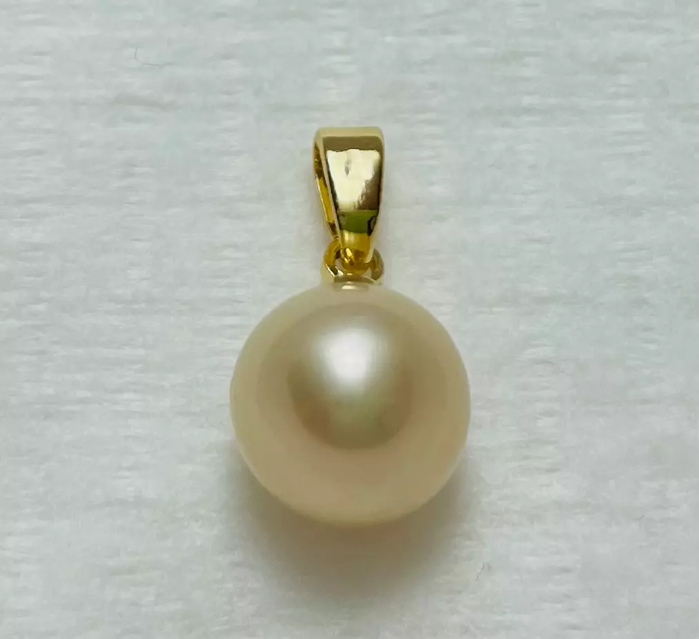 Cultured Natural Pearl Pendant on 18K Gold Plated Bail / 70 thumbnail
