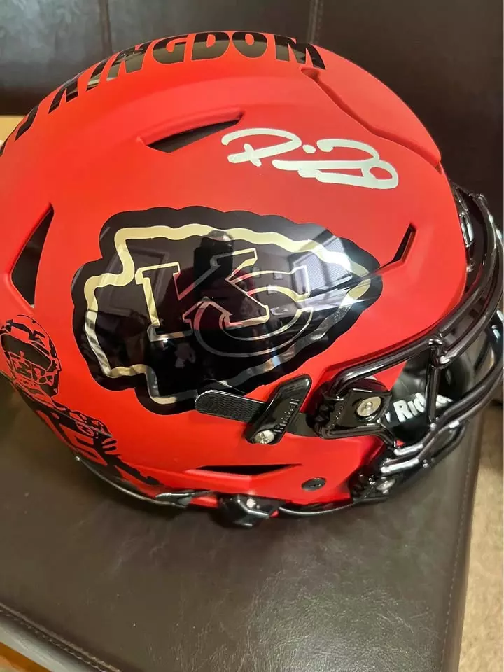 1 of 12 spots in A full size helmet break thumbnail