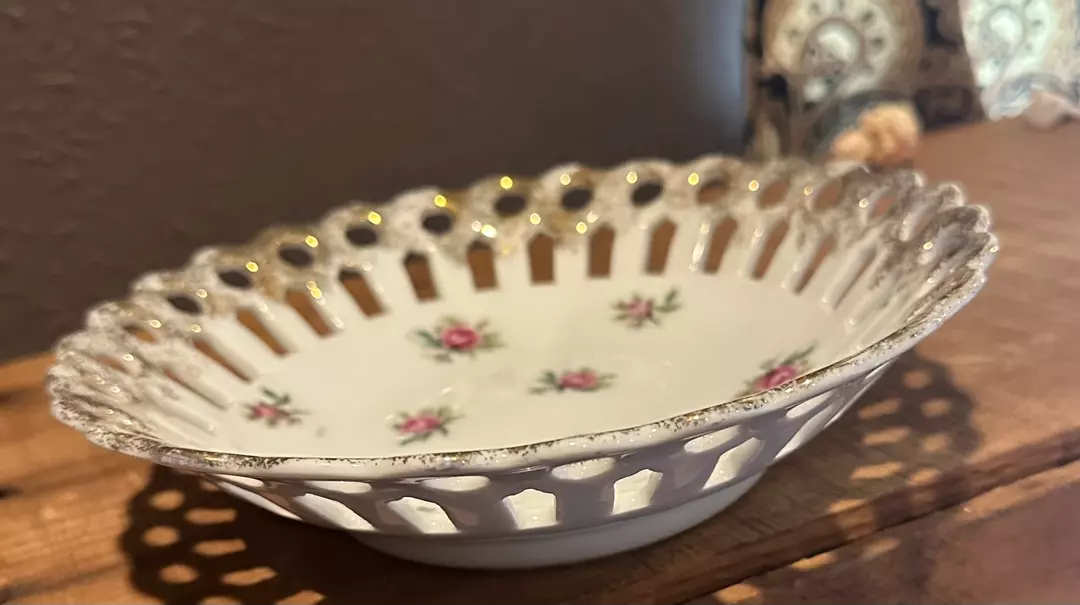 Vintage porcelain reticulated bowl thumbnail