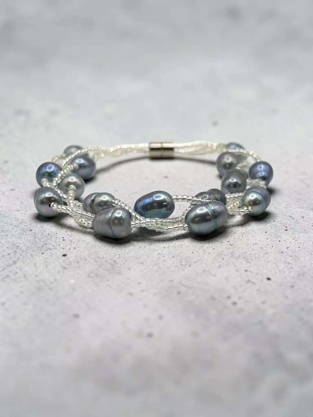 Grayish-Blue Cultured Pearl Bracelet with Magnetic Clasp thumbnail