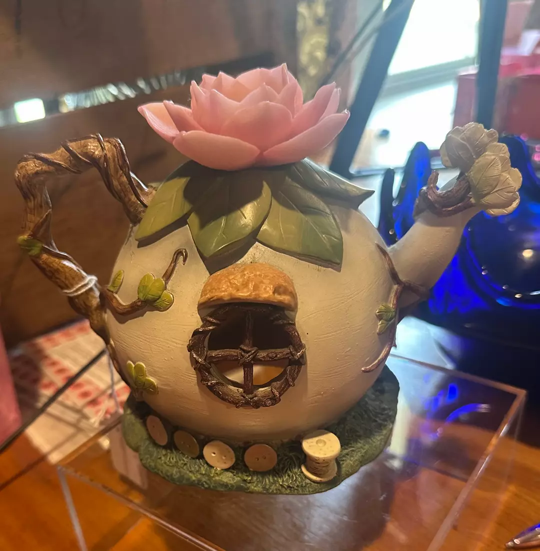 Hallmark Gardenfair Teapot Fairy House figurine from the Peace of Mind collectio thumbnail