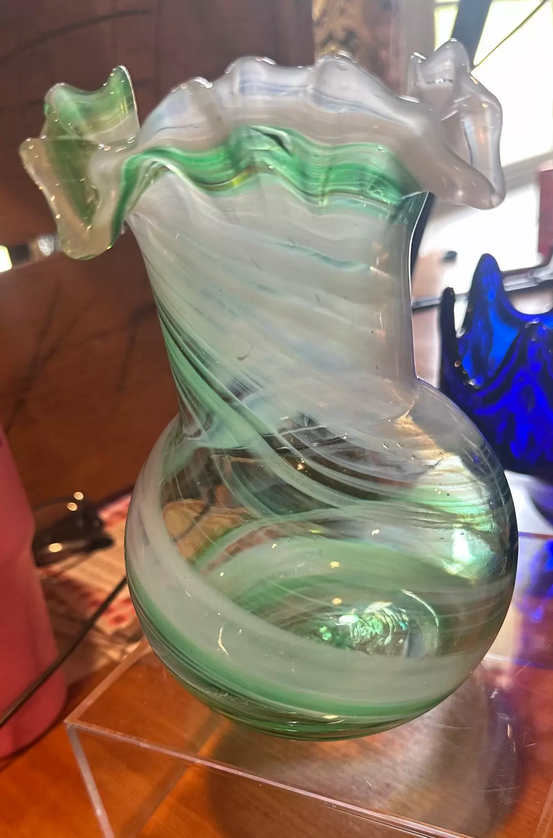 Vintage, hand-blown art glass vase thumbnail