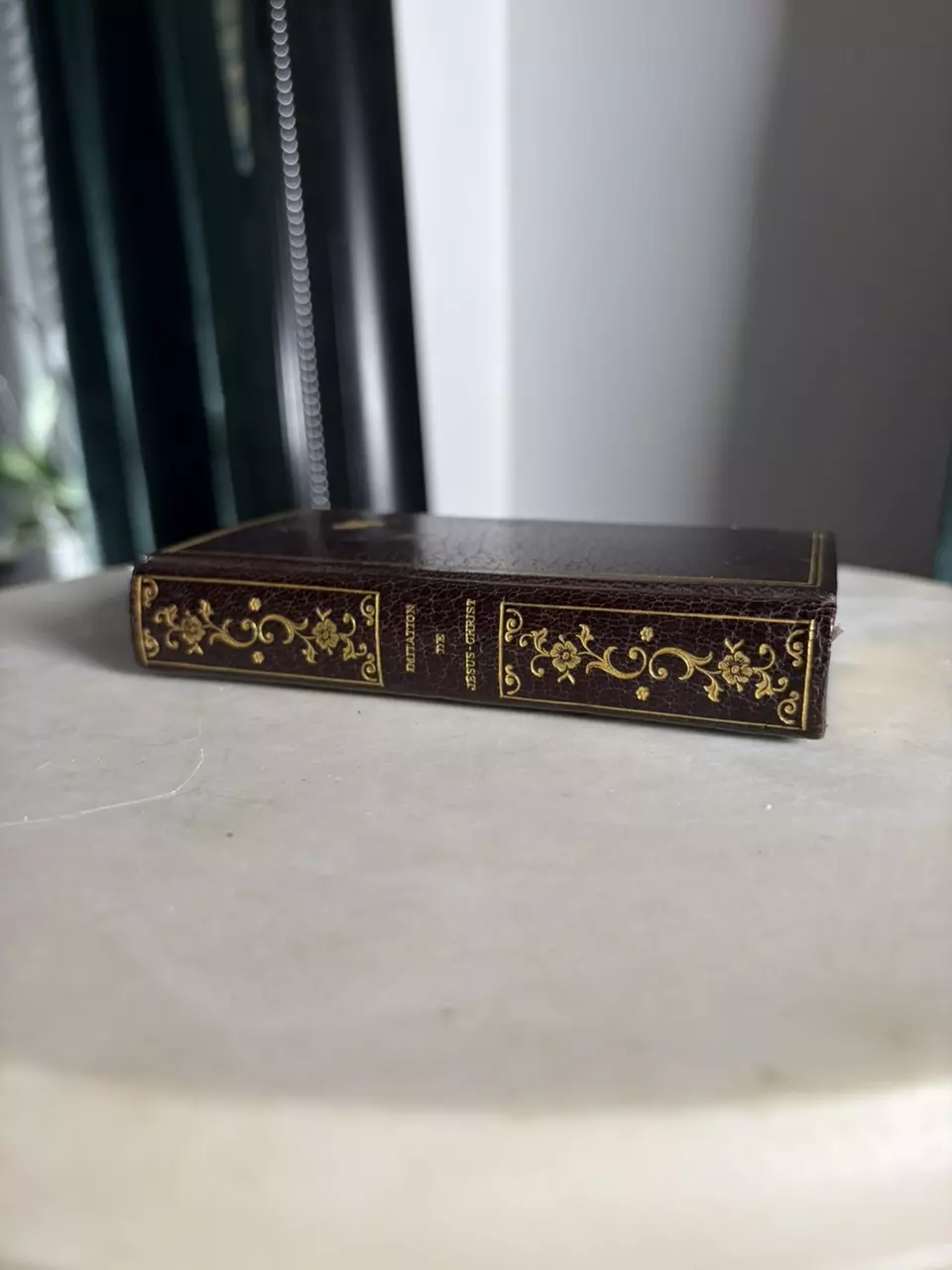 A Petite French Devotional — L’Imitation de Jésus-Christ (Circa 1885–1890) thumbnail