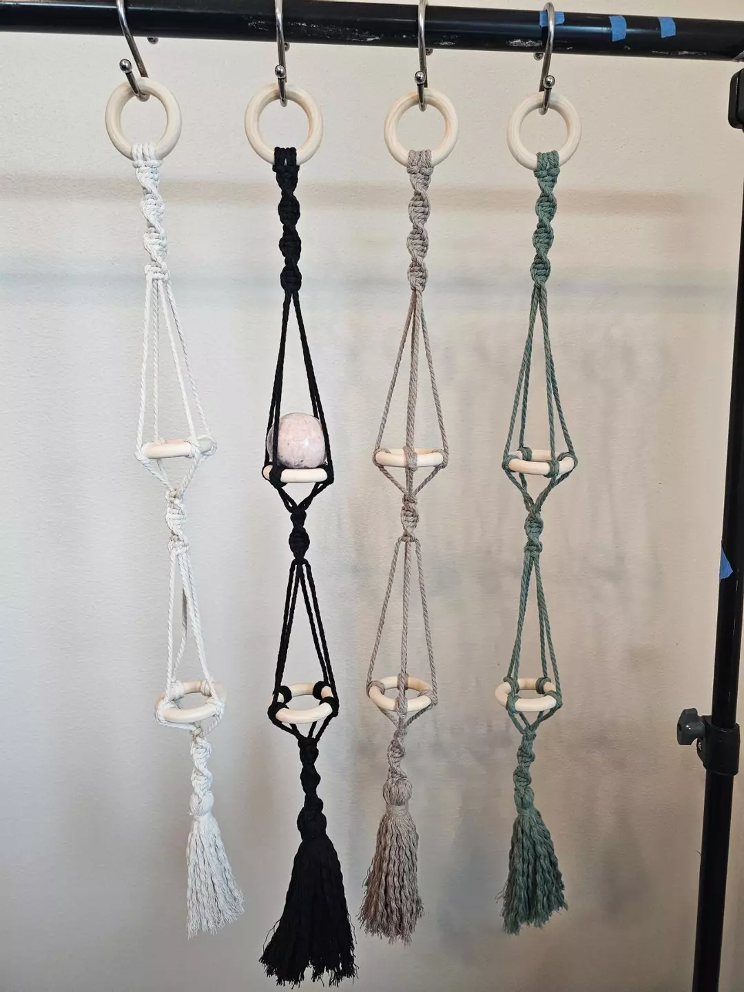 Airplant Halo hanger thumbnail