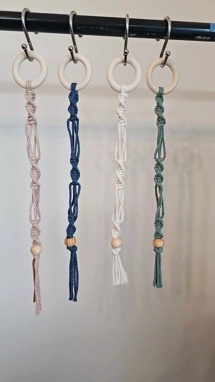 Mini Airplant hanger thumbnail