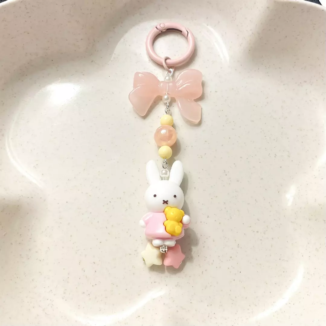 Aesthetic Miffy (nijntje) Keychain - Bag Charm - Trinket - Pink / 61 thumbnail