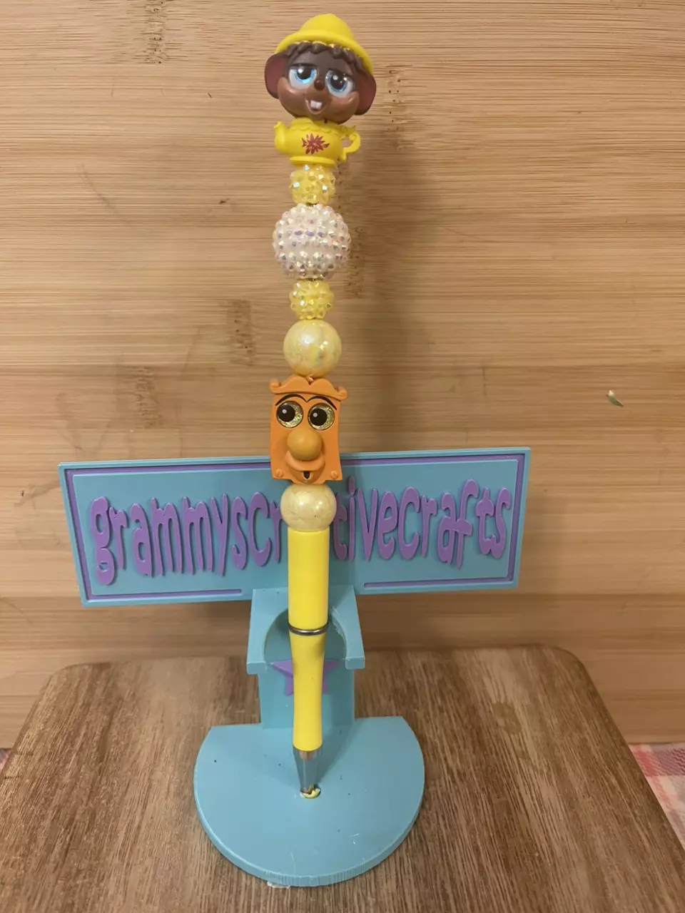 Doorknob mouse and doorknob Doorable pen. thumbnail