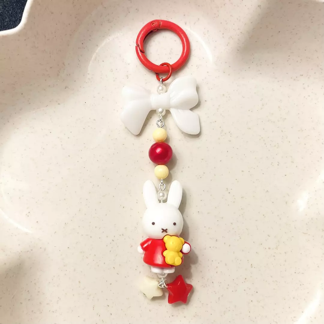 Aesthetic Miffy (nijntje) Keychain - Bag Charm - Trinket - Red & White / 59 thumbnail