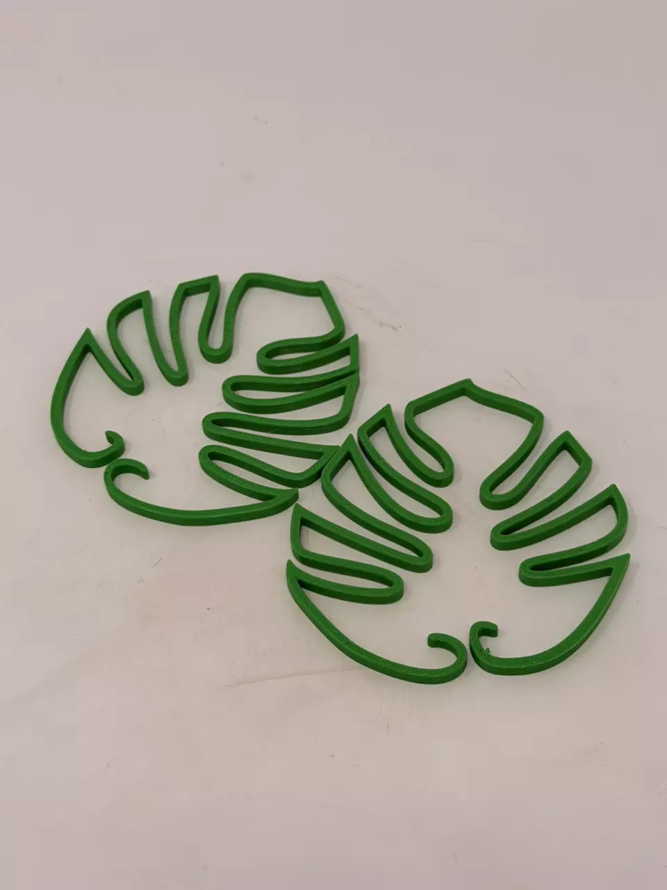 Monstera Leaf Plant Stabilizers thumbnail