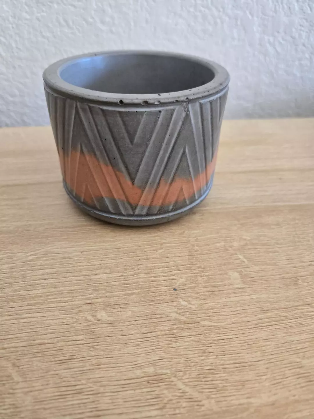 4" concrete planter thumbnail