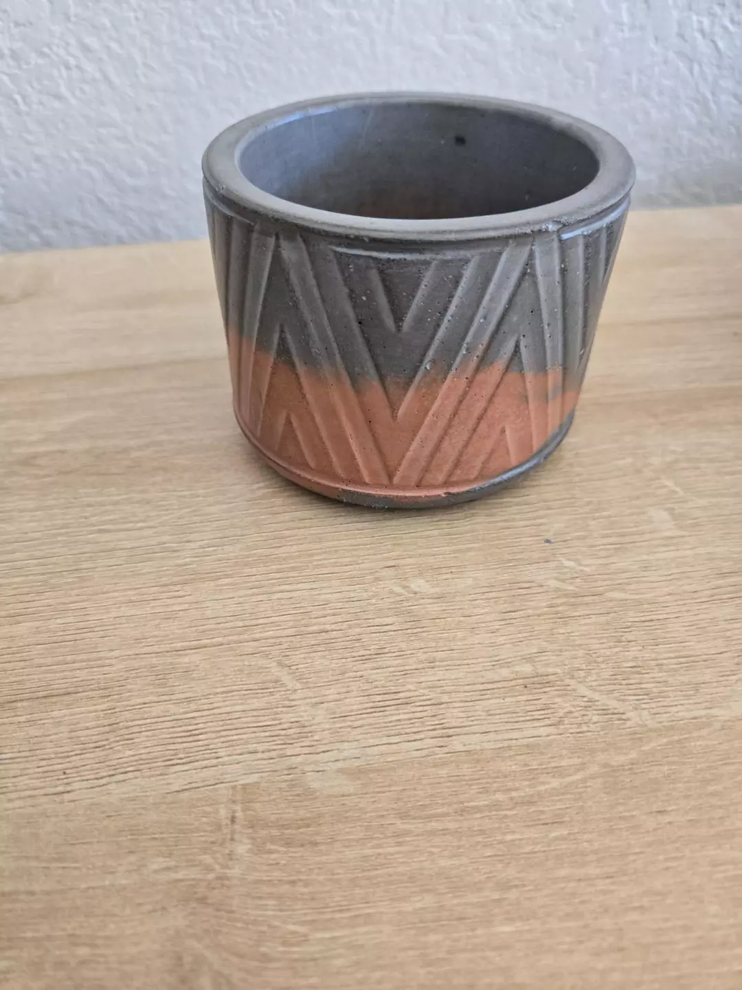 4" concrete planter thumbnail