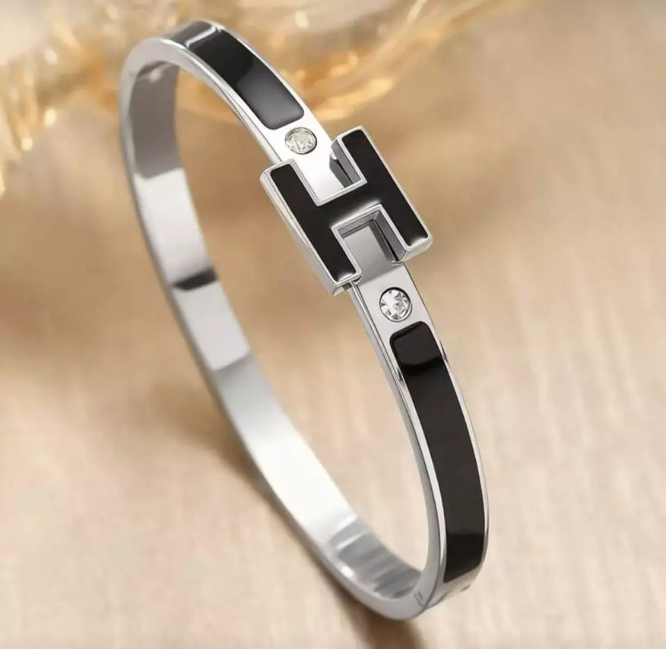 18K gold plated silver and black H bracelet thumbnail