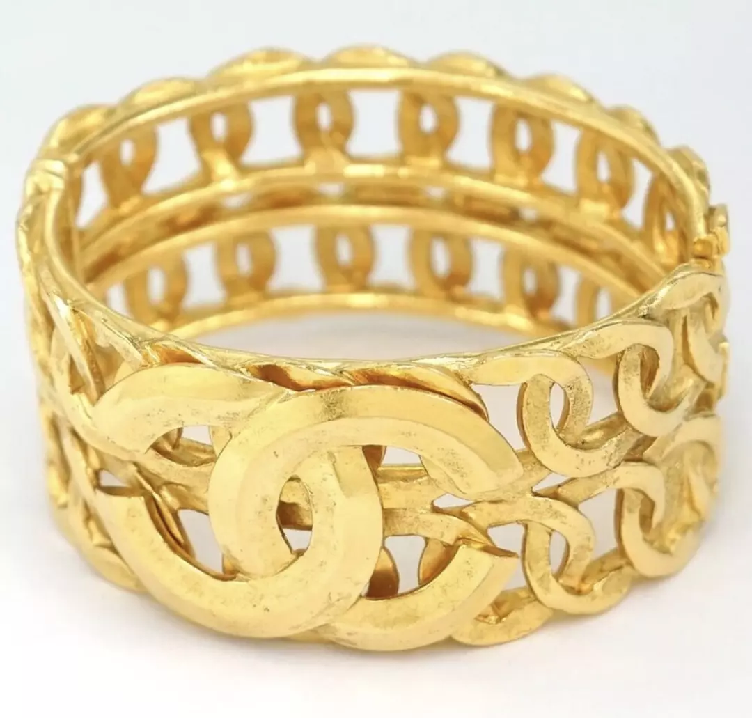 Vintage CHANEL CC Logo Gold Cuff Bangle Bracelet 96P w/Box thumbnail