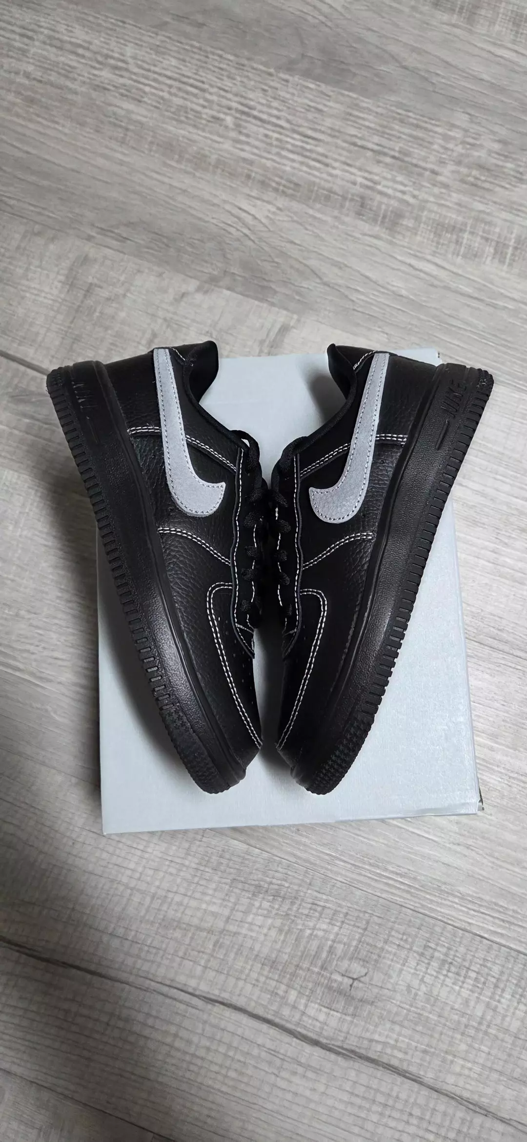 Nike AF1 Black Wolf Sz 1y thumbnail