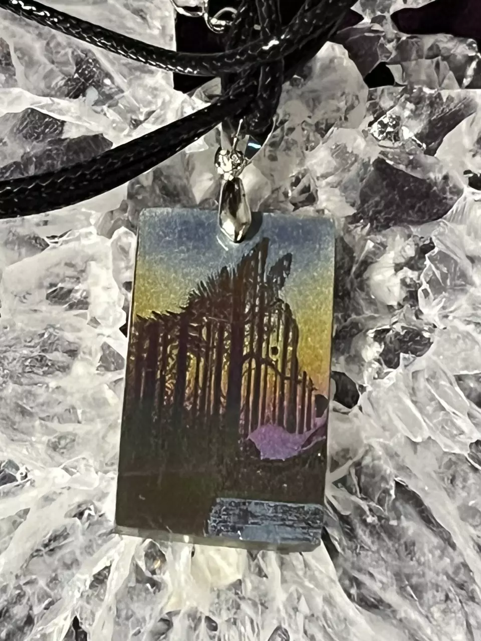 Bismuth Wolf 🐺 Pendent e/vhain thumbnail