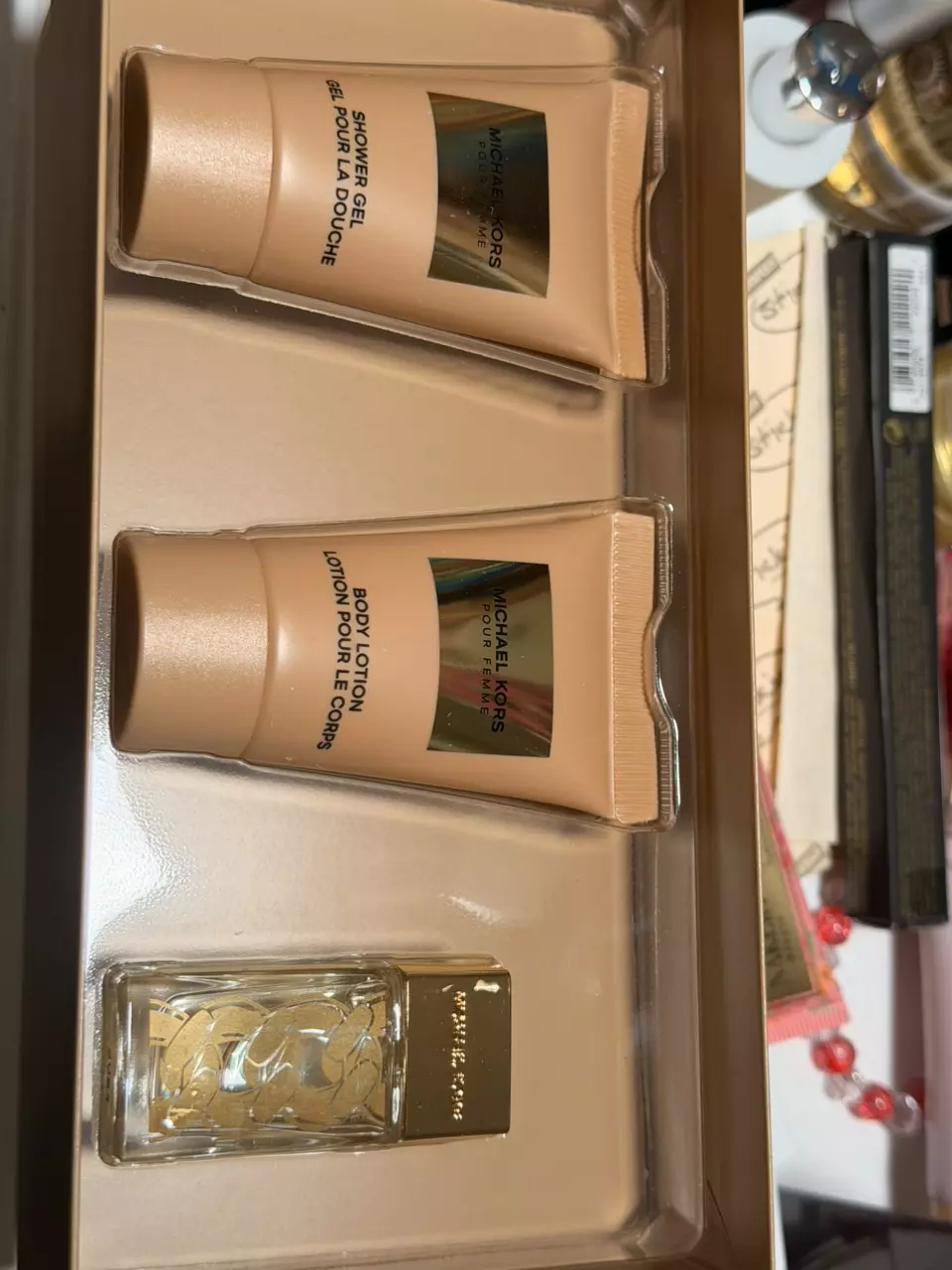 Michael Kors gift set thumbnail