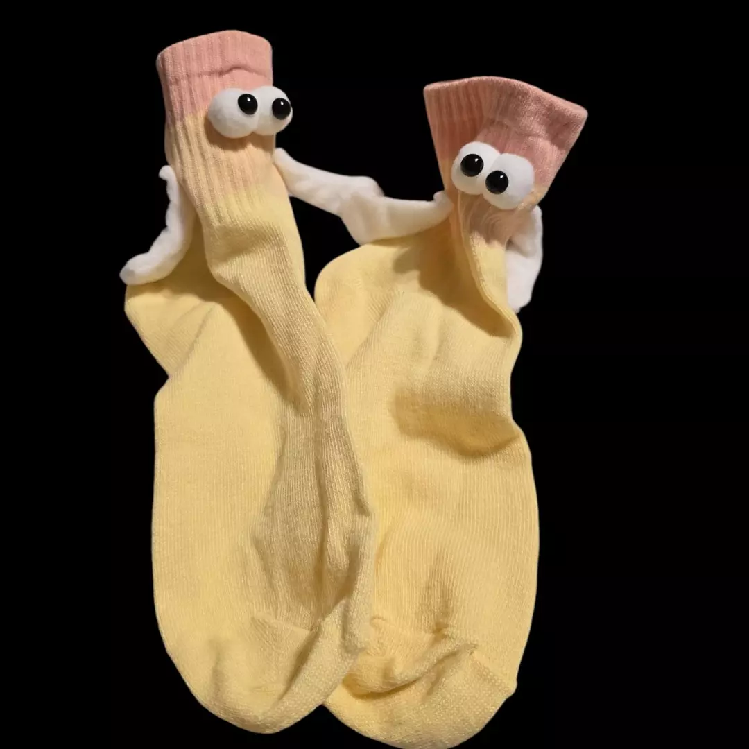 New Pair Of Friends Socks Size 9-11 Womens thumbnail