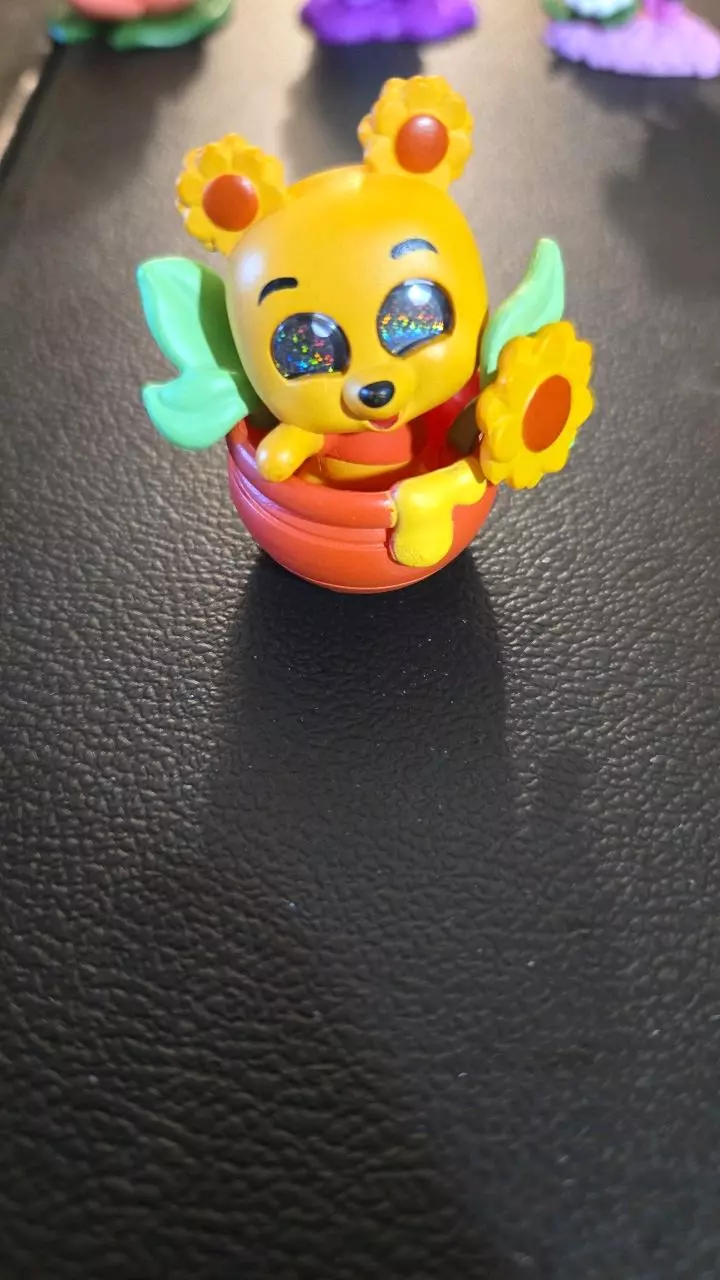 POOH in full bloom (common) thumbnail