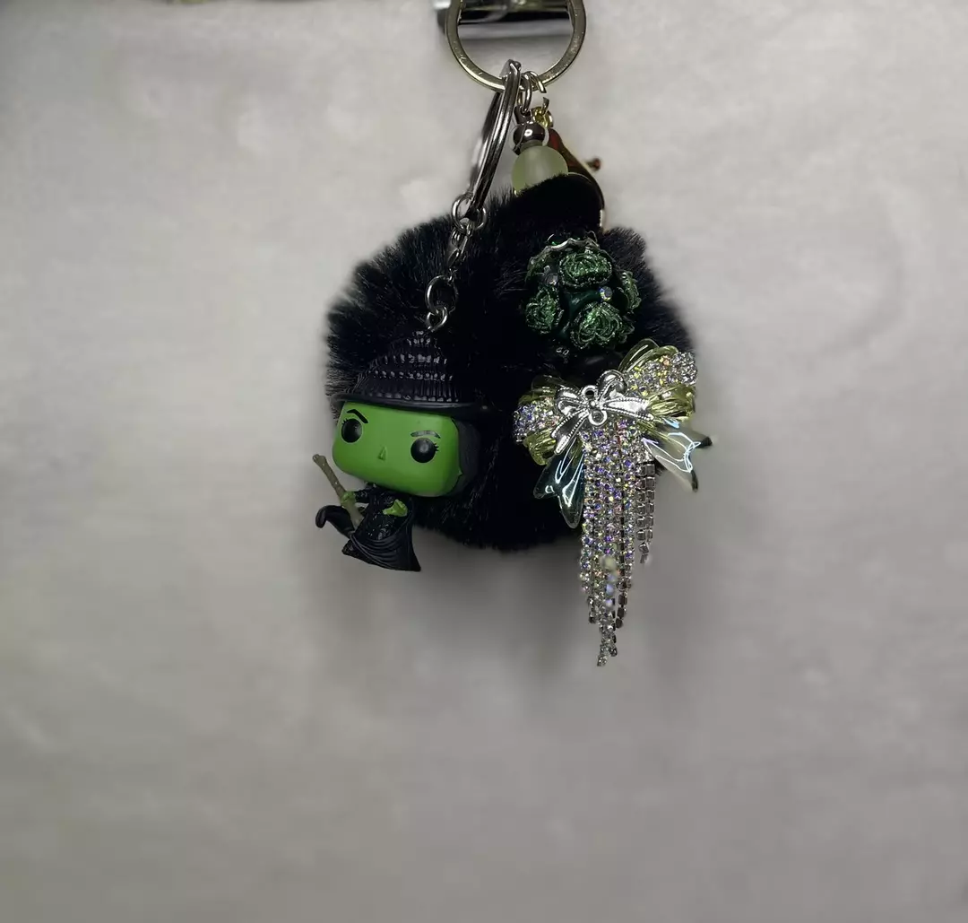 Elphaba Keychain thumbnail