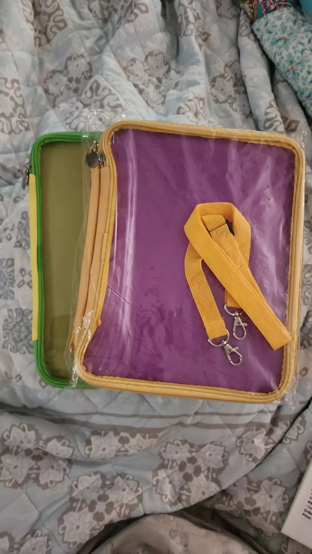 Pinfolio Maxx Show- green & yellow thumbnail