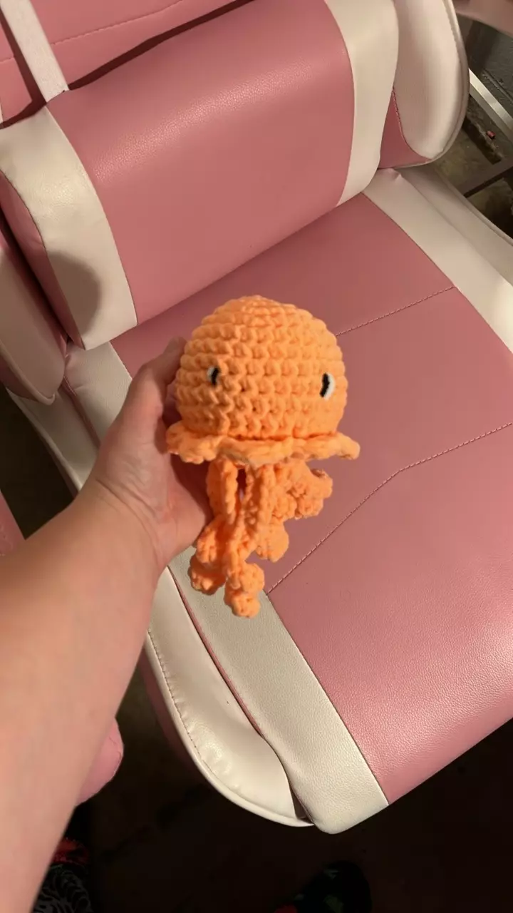 Orange jelly fish thumbnail