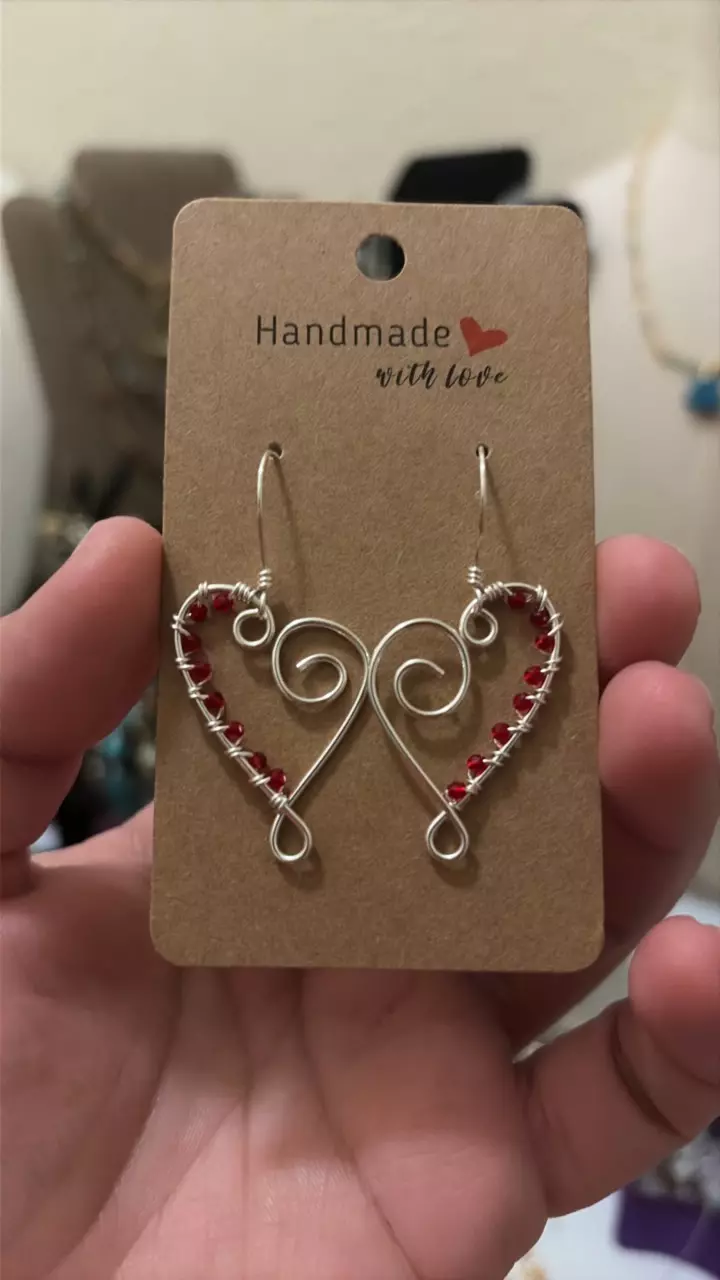 Wire art hearts with red crystals thumbnail