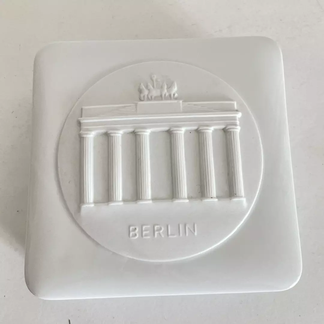 KPM Berlin Trinket Box thumbnail