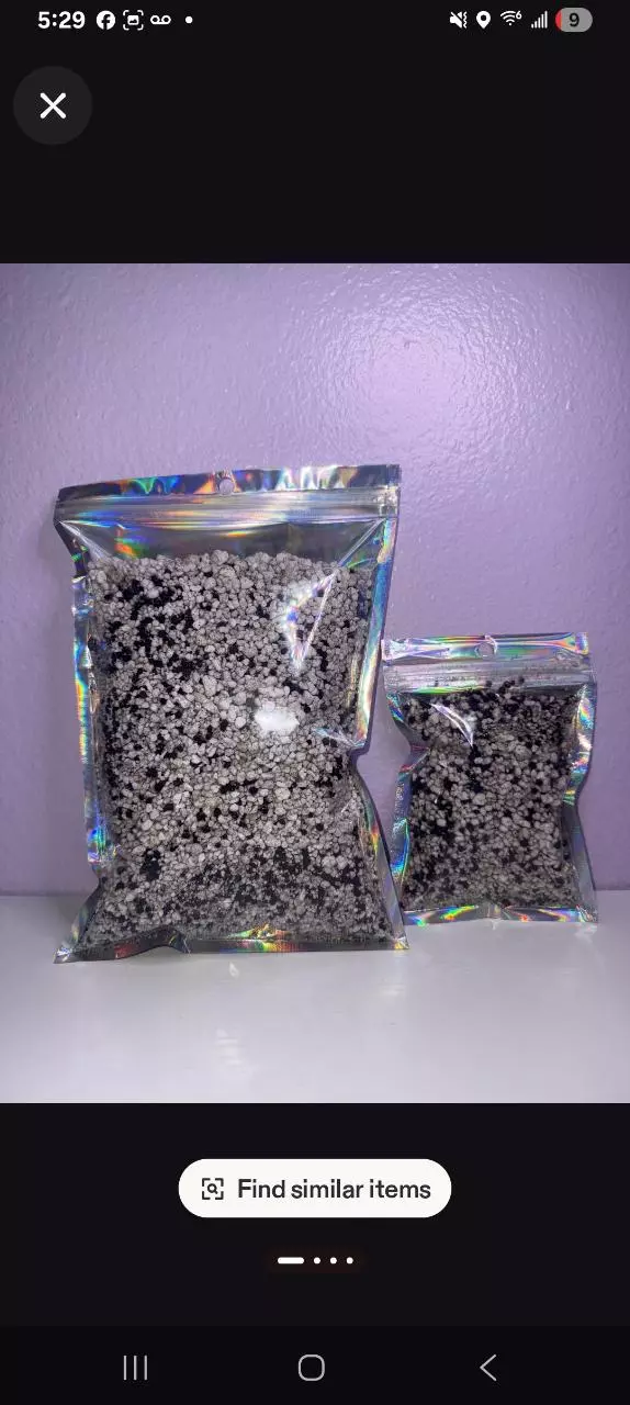 Small bag of substrate for tissue culture, corms and pups/cuttings thumbnail