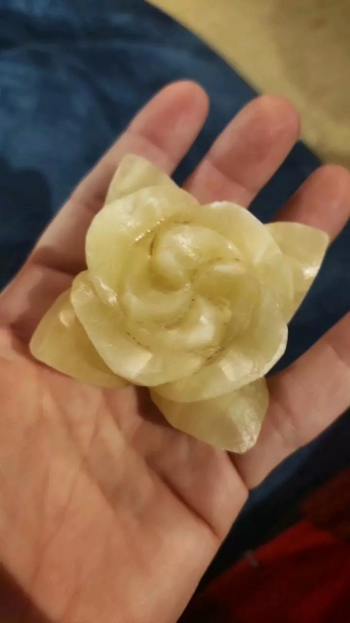 Green onyx rose thumbnail