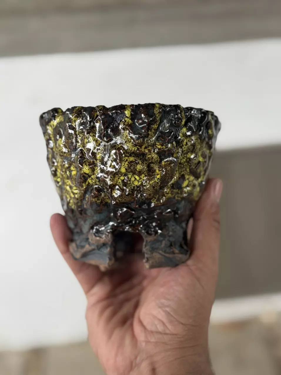 Bumblebee footed 4.75x4H thumbnail