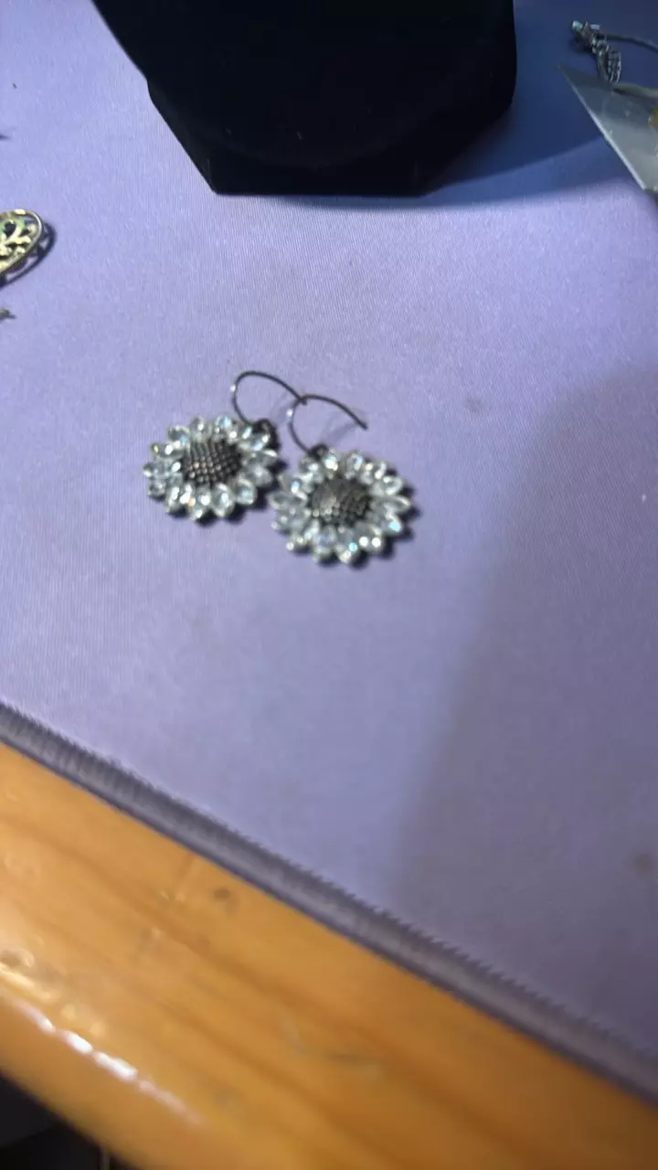 Silver tone sunflower earrings thumbnail